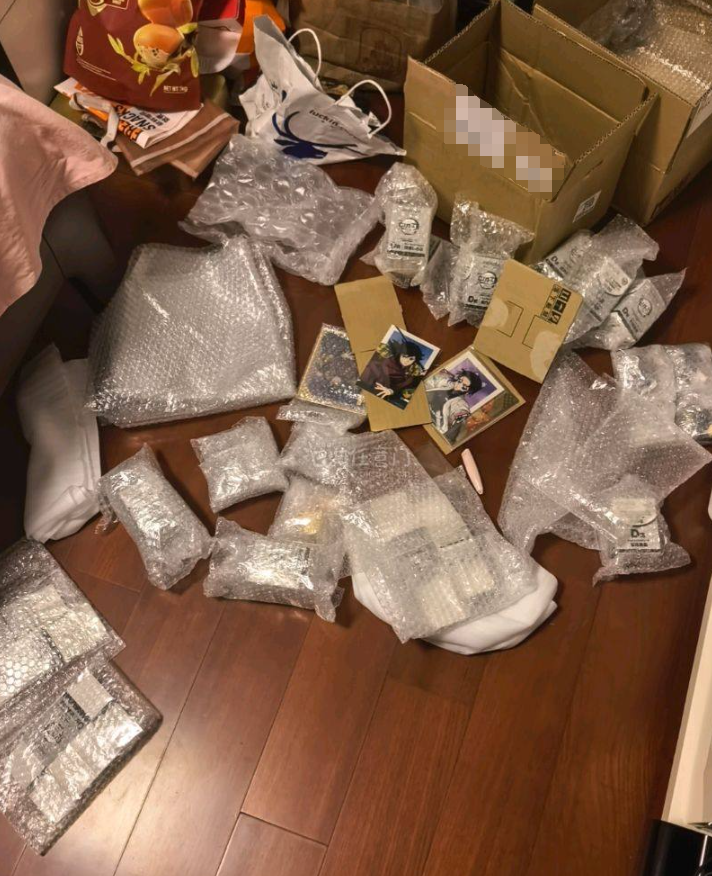 本来就想海淘了，但是一直顾虑太多，也不会自己操作，这次正好借着挖煤姬这个平台实现了海淘，操作简单，就是时间比国内晚一点，平台非常便捷，能提供的服务都提供了，感谢挖煤姬。


